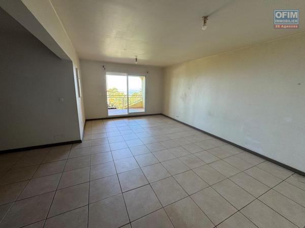 A vendre appartement F2 dans résidence avec piscine le Tampon 14 éme