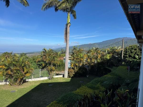 A vendre appartement F2 dans résidence avec piscine le Tampon 14 éme