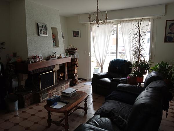 Maison 103 m2 à Rochefort ,2 Chambres, Garage, Piscine.