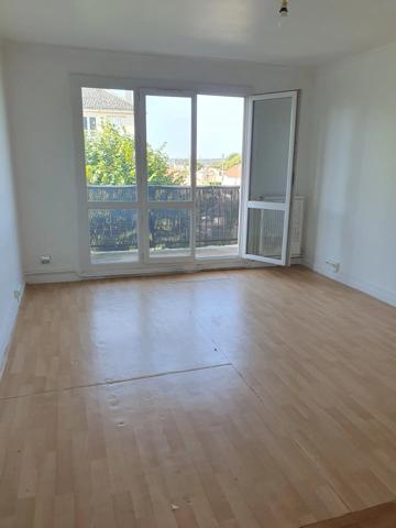 Vente                                                      Appartement
                        
                     3 pièces                      60 m2                     à Taverny