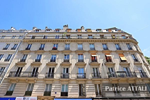 Vente                                                      Appartement
                        
                     3 pièces                      53 m2                     à Paris 5