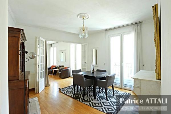 Vente                                                      Appartement
                        
                     3 pièces                      53 m2                     à Paris 5