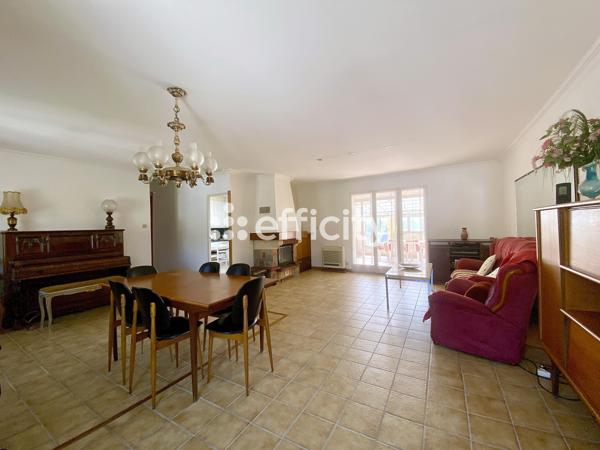 Maison
         6 pièces
        - 140 m² 355 000 € *