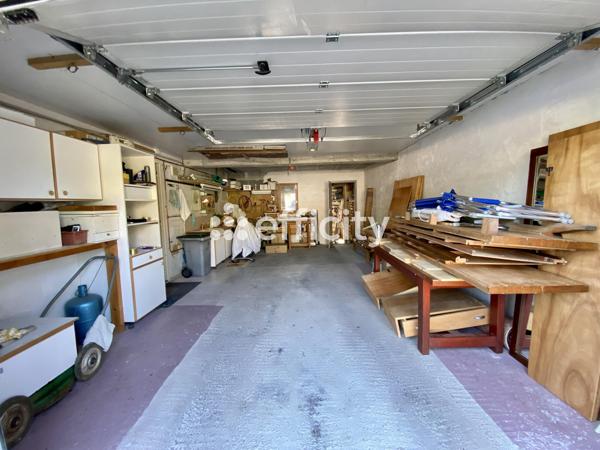 Maison
         6 pièces
        - 140 m² 355 000 € *