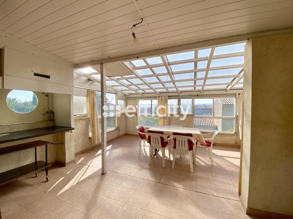 Maison
         6 pièces
        - 140 m² 355 000 € *