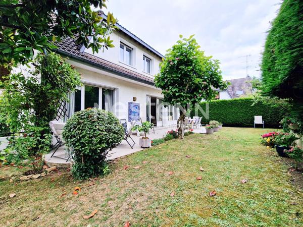 CHATENAY-MALABRY - PROCHE VALLEE AUX LOUPS - MAISON 7 PIECES 226M2 AU SOL + SOUS-SOL + JARDIN