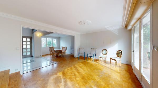 CHATENAY-MALABRY - PROCHE VALLEE AUX LOUPS - MAISON 7 PIECES 226M2 AU SOL + SOUS-SOL + JARDIN