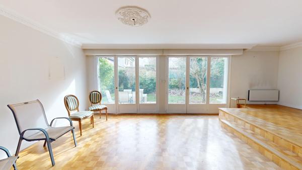 CHATENAY-MALABRY - PROCHE VALLEE AUX LOUPS - MAISON 7 PIECES 226M2 AU SOL + SOUS-SOL + JARDIN