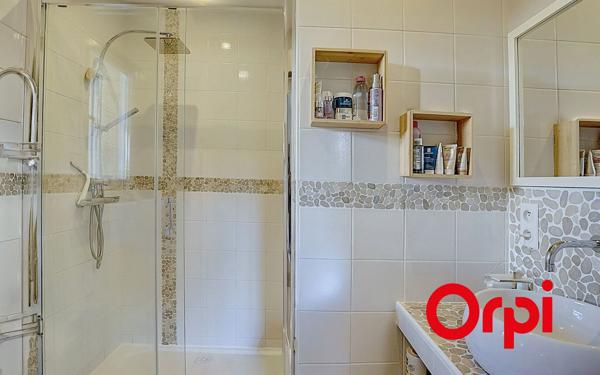 Maison à vendre    5 pièces •  Bourgoin-Jallieu