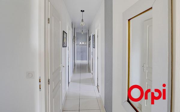 Maison à vendre    5 pièces •  Bourgoin-Jallieu