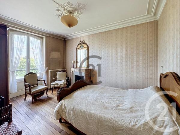 Maison à vendre  9 pièces - 140 m 2   MONTEREAU FAULT YONNE  - 77