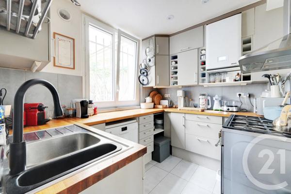 Appartement F4 à vendre  4 pièces - 102 m 2   PARIS  - 75018