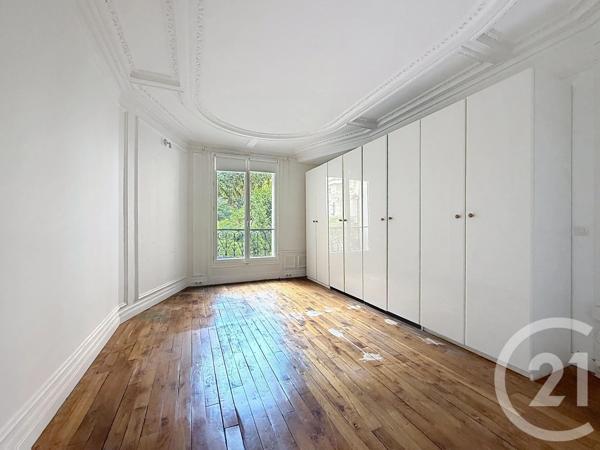 Appartement F4 à vendre  4 pièces - 102 m 2   PARIS  - 75018