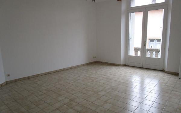 Appartement à louer    2 pièces •  Aignan