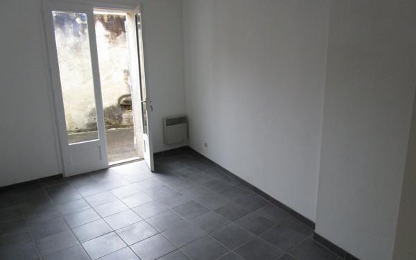 Appartement à louer    2 pièces •  Aignan