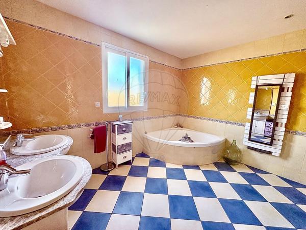 Maison 4 chambre(s) à vendre - Meschers-sur-Gironde, Charente-Maritime - 17