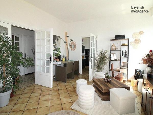 Immeuble à SAINTE-SIGOLENE, 43600 - 147m²