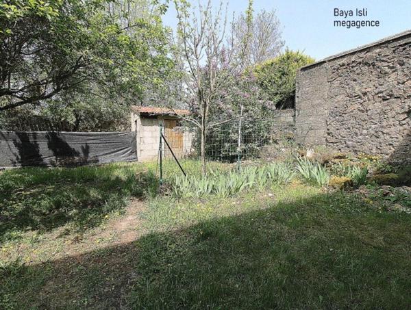 Immeuble à SAINTE-SIGOLENE, 43600 - 147m²