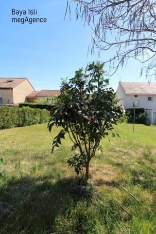 Immeuble à SAINTE-SIGOLENE, 43600 - 147m²