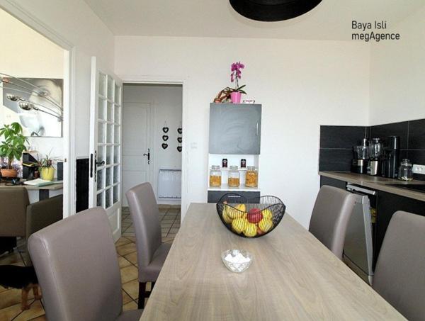 Immeuble à SAINTE-SIGOLENE, 43600 - 147m²