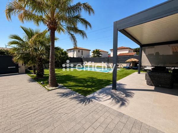 Maison
         5 pièces
        - 120 m² Bien prestige 840 000 € *
