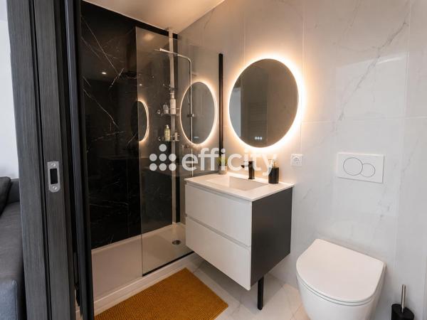 Maison
         5 pièces
        - 120 m² Bien prestige 840 000 € *
