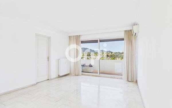 Appartement à vendre    5 pièces • 144,54 m2 Mandelieu-la-Napoule