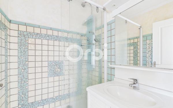 Appartement à vendre    5 pièces • 144,54 m2 Mandelieu-la-Napoule