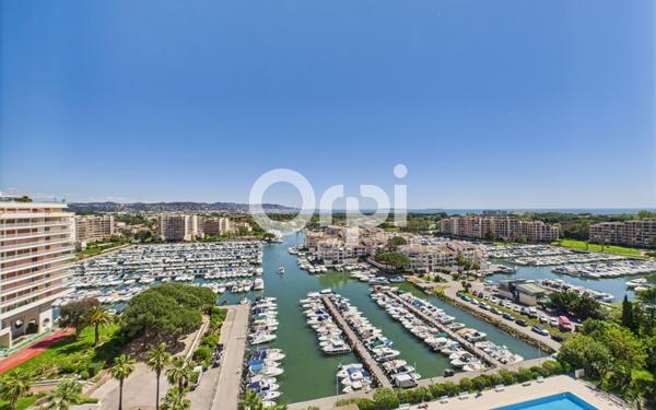 Appartement à vendre    5 pièces • 144,54 m2 Mandelieu-la-Napoule