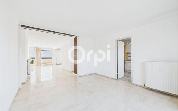 Appartement à vendre    5 pièces • 144,54 m2 Mandelieu-la-Napoule