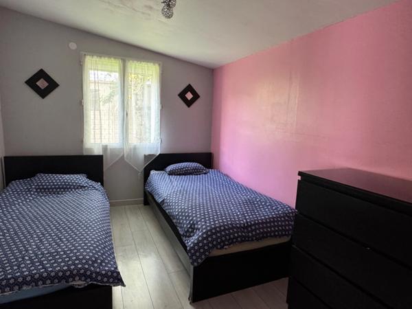 PAVILLON INDIVIDUEL DE PLAIN PIED - 3 CHAMBRES - GARAGE