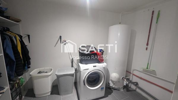 Maison de 140 m² avec 3 chambres garage, dépendance et studio