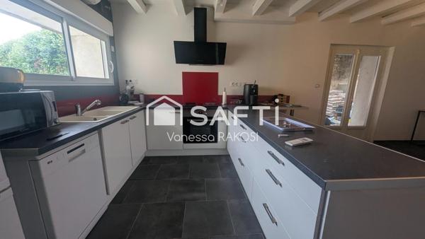 Maison de 140 m² avec 3 chambres garage, dépendance et studio