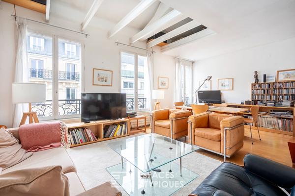 Duplex calme et lumineux au dernier étage