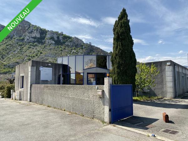 Bâtiment de bureaux à louer à Saint-Peray avec parking privatif et stockage