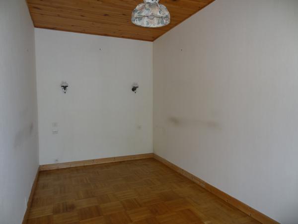 Plélauff (22570) Maison de village avec jardin, garage et vue dégagée – un potentiel à révéler au cœur de Plelauff