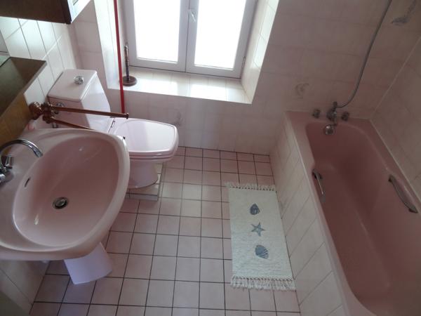 Plélauff (22570) Maison de village avec jardin, garage et vue dégagée – un potentiel à révéler au cœur de Plelauff