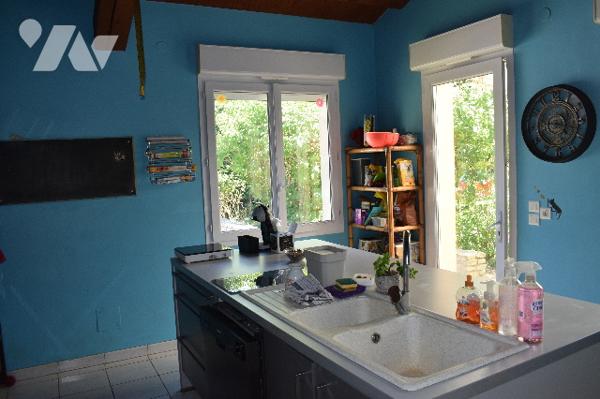 MAISON MODERNE SITUEE A VILLEFAGNAN 1hectare de terrain 220m2