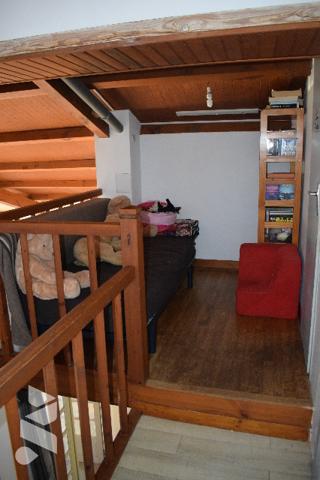 MAISON MODERNE SITUEE A VILLEFAGNAN 1hectare de terrain 220m2