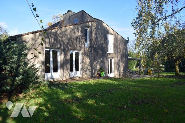 MAISON MODERNE SITUEE A VILLEFAGNAN 1hectare de terrain 220m2