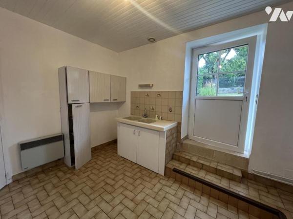 LA FERTE MACE, dans un hameau calme, maison 2ch, garage, jardin