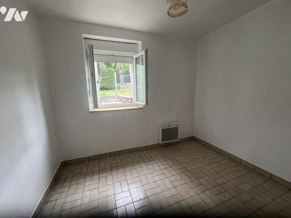 LA FERTE MACE, dans un hameau calme, maison 2ch, garage, jardin