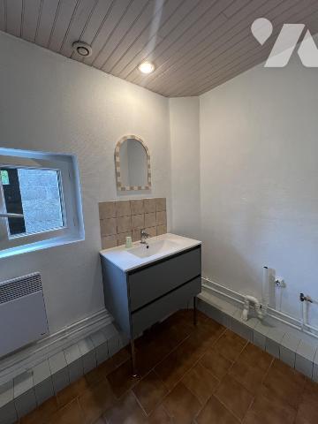 LA FERTE MACE, dans un hameau calme, maison 2ch, garage, jardin