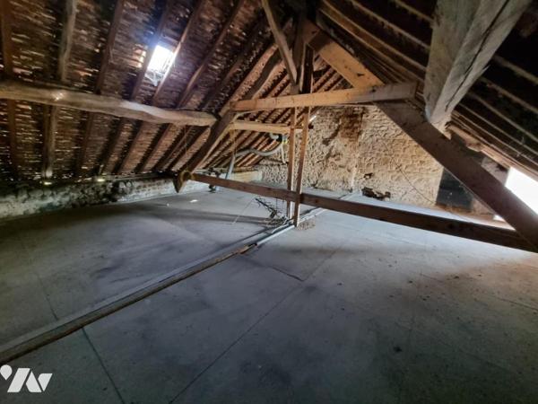 LA FERTE MACE, dans un hameau calme, maison 2ch, garage, jardin