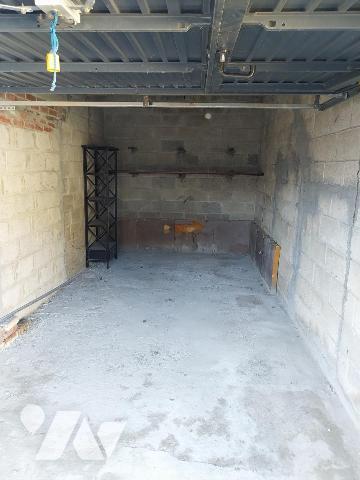 Garage à vendre à AVION 