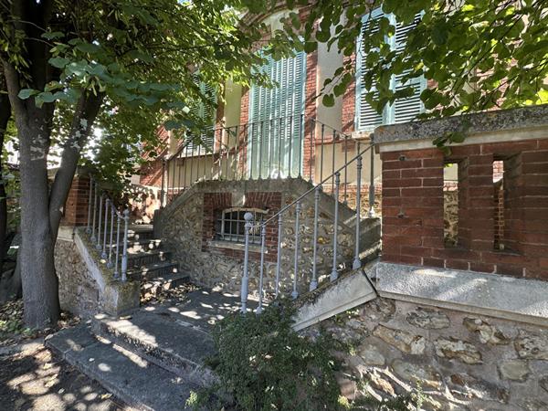 Immeuble CENTRE VILLE de Chartres 19 pièce(s) 454 m2-13 places de stationnements en centre ville