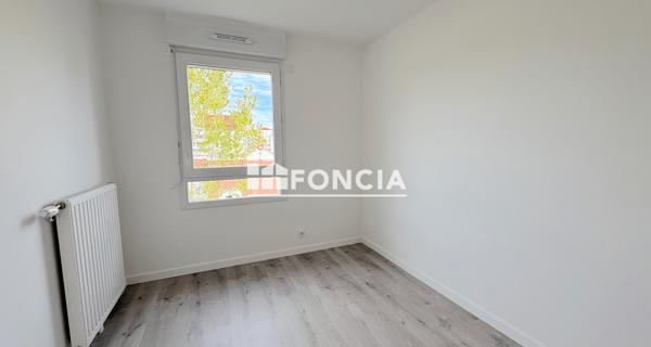 Location Appartement 3 pièces 65.7 m² - Neuilly-sur-marne 93330