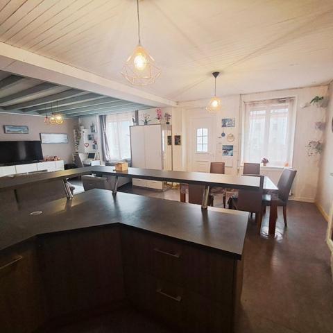 Maison à  Vendre de 131m²  4 pièces à   Saint- Jean de - Moirans ( 38430 )