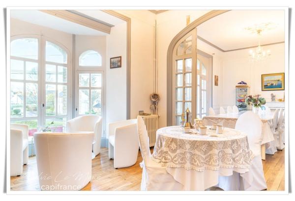 Dpt Morbihan (56), à vendre ROHAN propriete P17 de 338 m² - Terrain de 31 655 m²