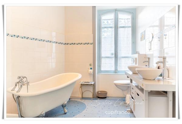 Dpt Morbihan (56), à vendre ROHAN propriete P17 de 338 m² - Terrain de 31 655 m²